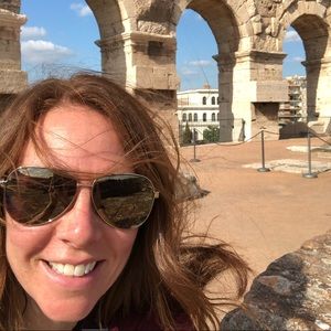 Meet your Posher, Lauren